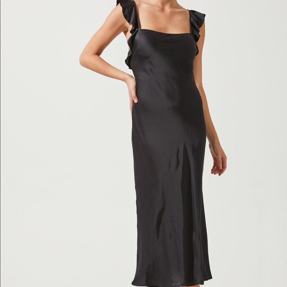 ASTR The Label RINA RUFFLE STRAP MIDI DRESS - Black